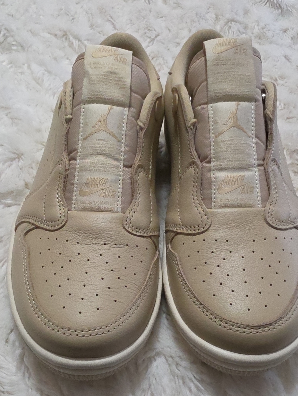 Nike Beige Low-Top Slip-On Sneakers